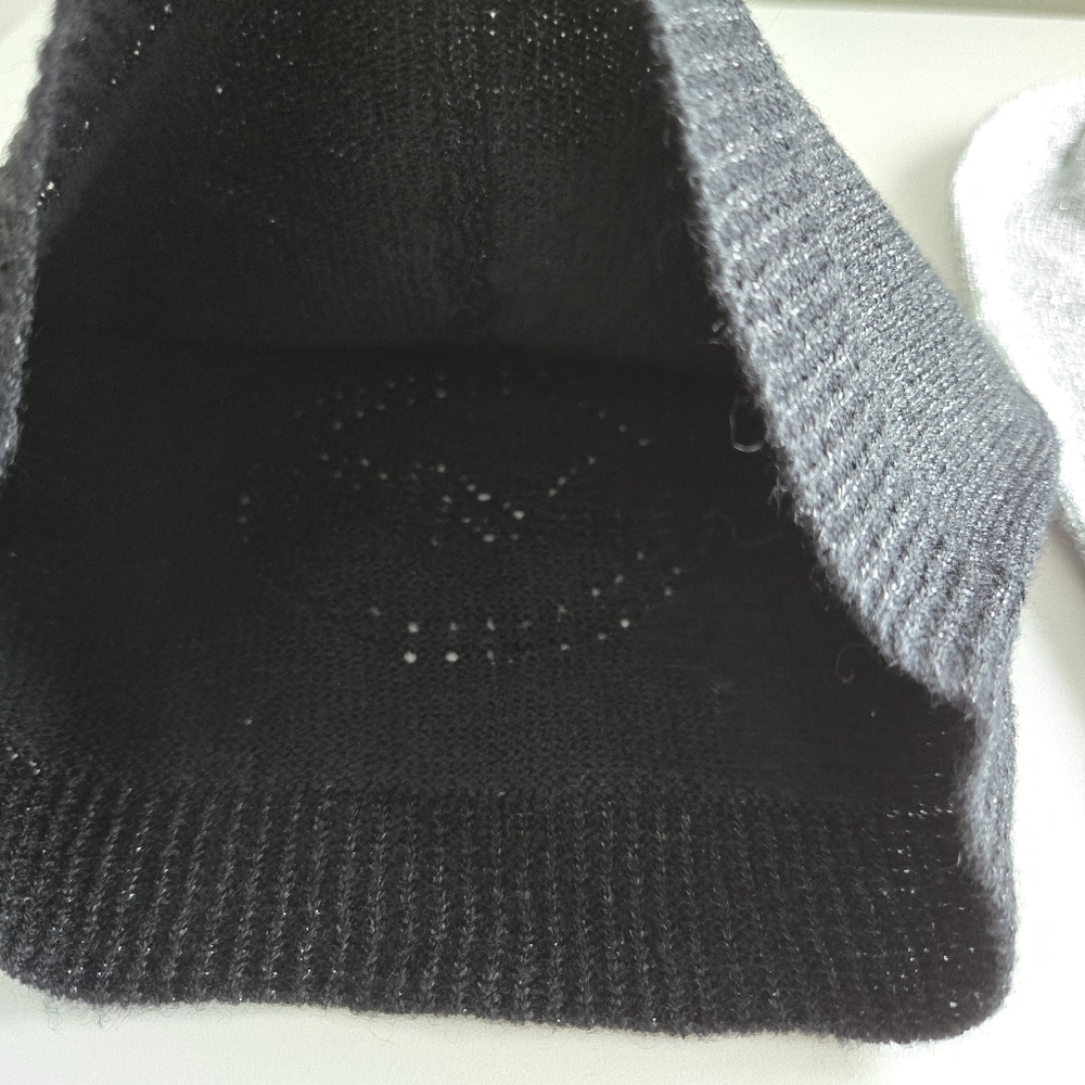 Michael Kors, Beanie Hats, Black and Silver, New With Tags - Picture 8 of 11